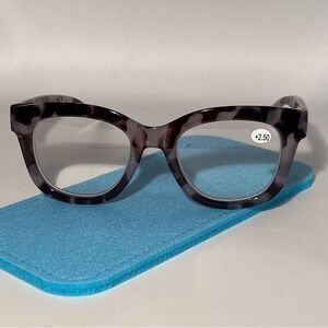 0462 Mona Reading Glasses 2.50 Oversize Gray and Black Tortoise